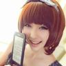 美女COS《巫师3》叶奈法惊艳绝伦 白嫩香肩紫眸勾人